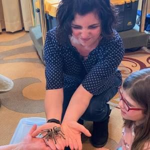 Meet your Posher, Julie